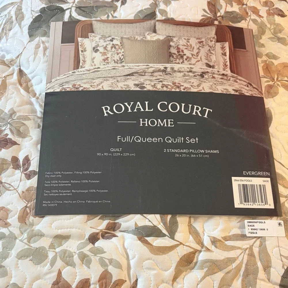 Evergreen 3-Pieces Sage Polyester Full/Queen Quilt Set. NEW